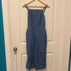 Last call & reduced! VGUC- Old Navy Blue Sleeveless Jumpsuit Capris- Sz S petite